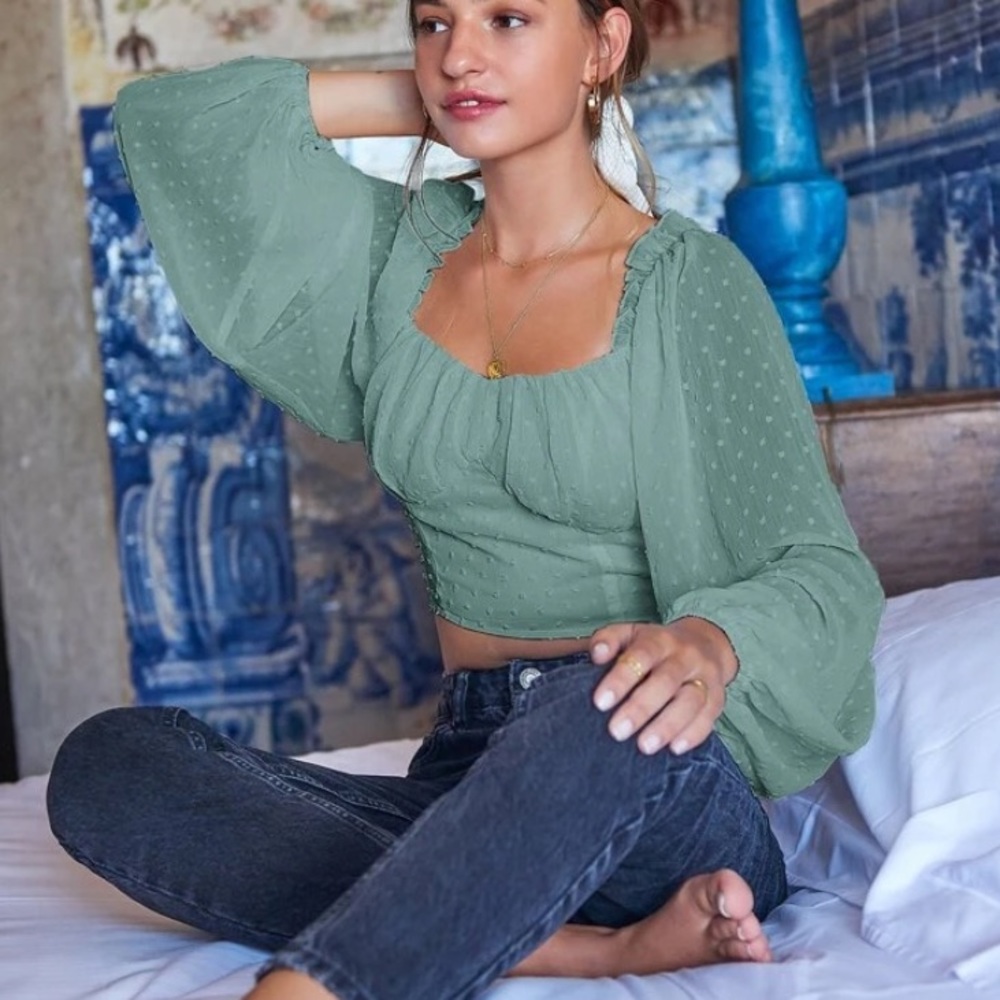 Bell sleeved blouse